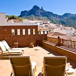 Fonda De La Tea Tejeda (Gran Canaria)