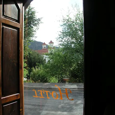 Fonda De La Tea فندق تيخيدا