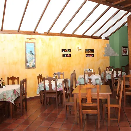 فندق Fonda De La Tea 3*