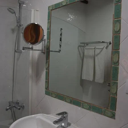 Fonda De La Tea فندق