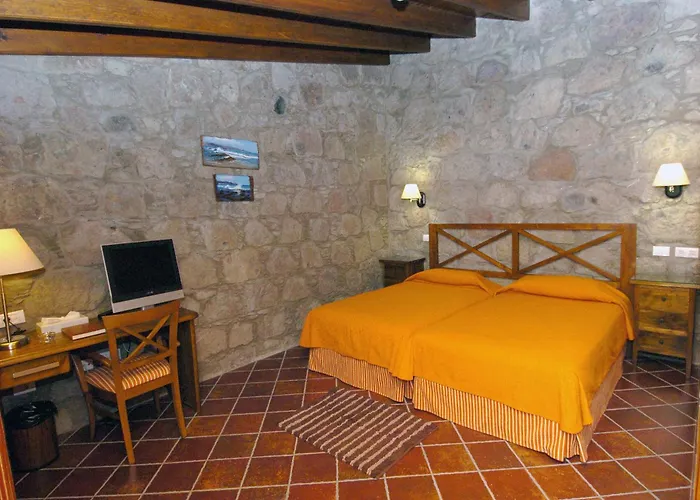 Fonda De La Tea Tejeda (Gran Canaria)